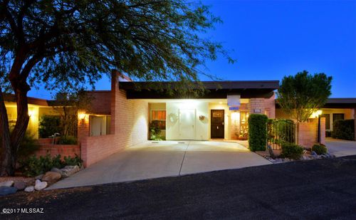 5466 N Arroyo Vista Dr, Tucson, AZ, 85718-5429 | Card Image