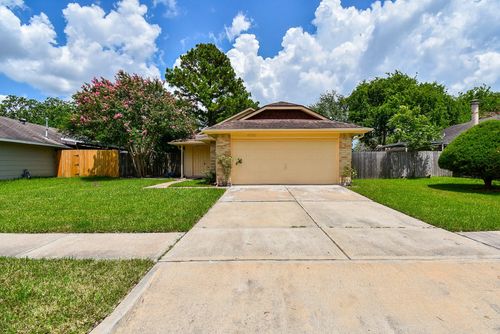 10723 Spanish Grant Dr, Sugar Land, TX, 77498-2200 | Card Image