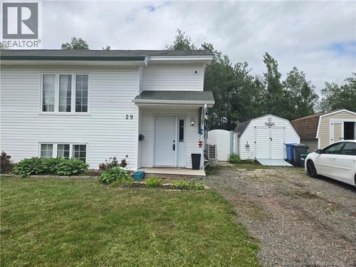 29 Thaddee St, Dieppe, NB, E1A6V4 | Card Image