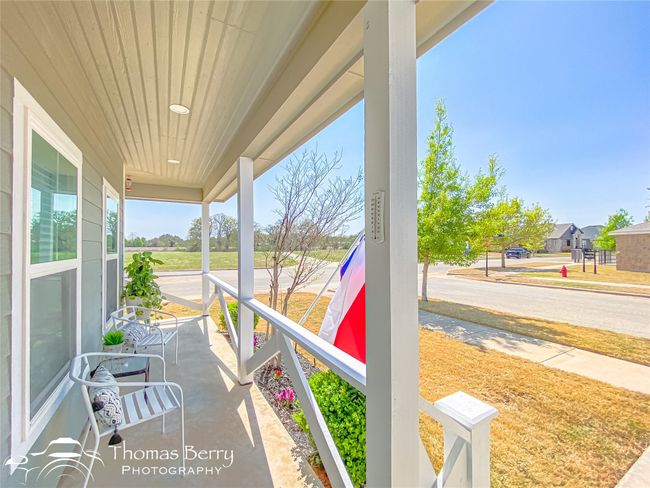 4002 Hope Dr, House other with 4 bedrooms, 2 bathrooms and null parking in Clyde TX | Image 4
