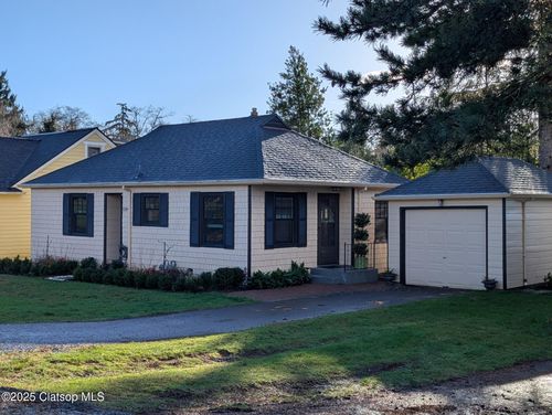 1389 Miller Ln, Astoria, OR, 97103-3946 | Card Image