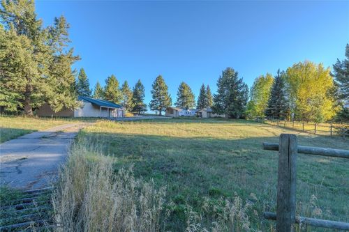 170 Loop Ln, West Yellowstone, MT, 59758-8701 | Card Image