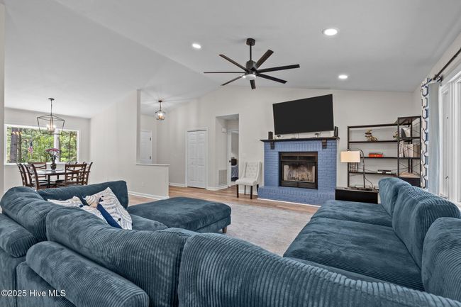 180 Lancashire Ln, House other with 3 bedrooms, 2 bathrooms and 4 parking in West End NC | Image 14