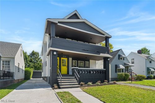 3713 Menlo Rd, Shaker Heights, OH, 44120-5054 | Card Image