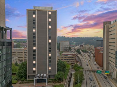 14F - 112 Washington Place, Condo with 1 bedrooms, 1 bathrooms and 1 parking in Downtown Pgh PA | Image 3