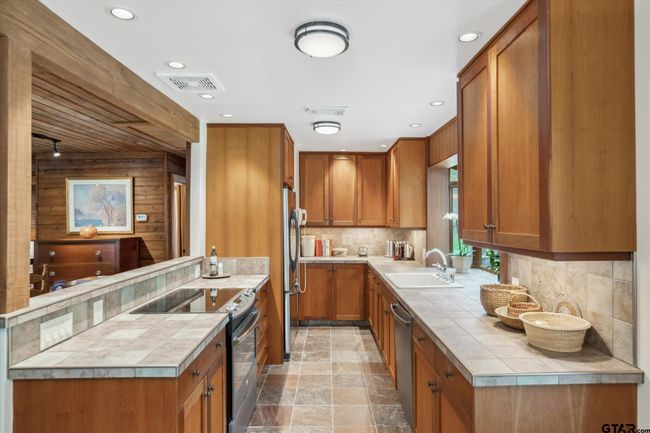 203 Private Road 3780, House other with 2 bedrooms, 2 bathrooms and null parking in Quinlan TX | Image 18