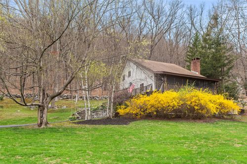12 Muradon Rd, Mahopac, NY, 10541-2922 | Card Image