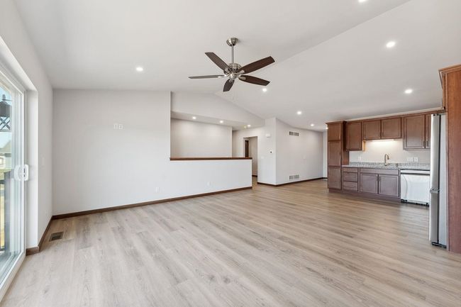 2465 Russell Ct, Home with 3 bedrooms, 3 bathrooms and null parking in REEDSBURG WI | Image 12