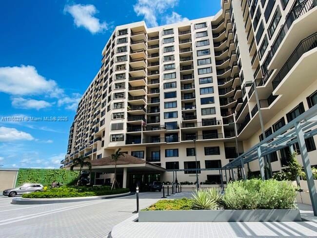 APT-310 - 540 Brickell Key Dr, Condo with 1 bedrooms, 2 bathrooms and null parking in Miami FL | Image 17