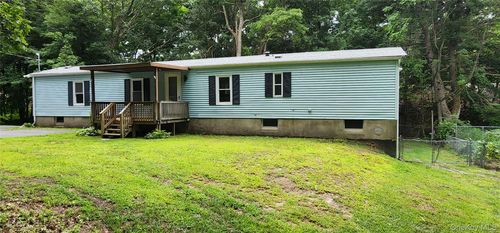 40 Darraugh Ln, Sparrow Bush, NY, 12780-7510 | Card Image