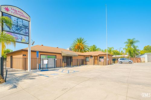 306 Roberts Ln, Bakersfield, CA, 93308-4344 | Card Image