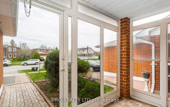353 Rutherford Rd N, House other with 4 bedrooms, 3 bathrooms and 4 parking in Brampton ON | Image 5