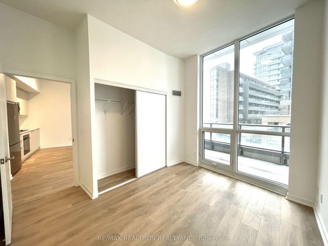 101 - 38 Forest Manor Rd, Condo with 2 bedrooms, 2 bathrooms and null parking in North York ON | Image 6