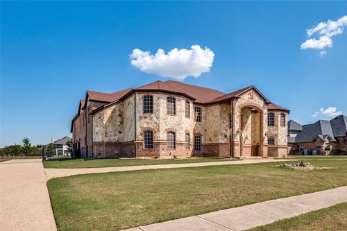 2507 Waterstone Dr, Cedar Hill, TX, 75104-2404 | Card Image