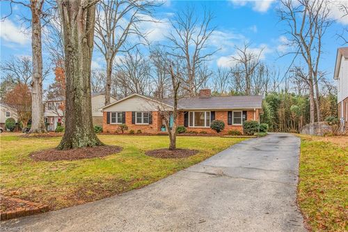 3009 Wellingford Dr, High Point, NC, 27265-2240 | Card Image