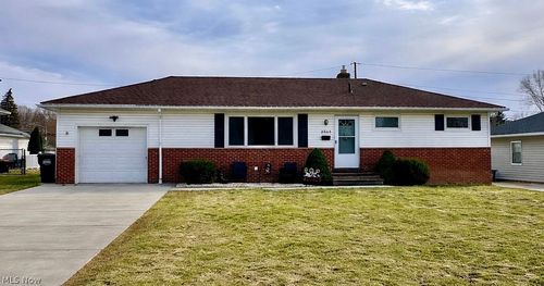 2465 Dentzler Rd, Parma, OH, 44134-5487 | Card Image