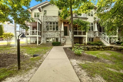 52 Wood Brook Way, Fitchburg, WI, 53711 | Card Image