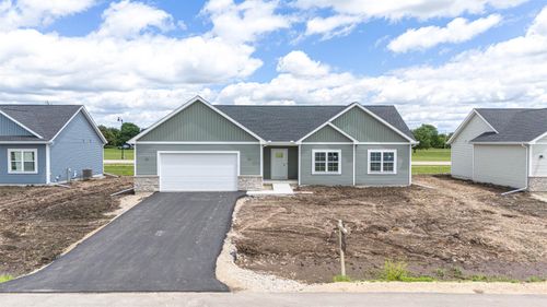 1744 Kyle Cir, Beloit, WI, 53511-8895 | Card Image