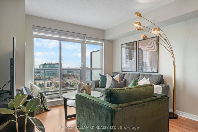 1007 - 30 Herons Hill Way, Condo with 2 bedrooms, 1 bathrooms and 1 parking in North York ON | Image 8