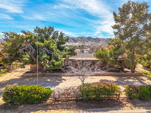 57885 El Dorado Dr, Yucca Valley, CA, 92284-4409 | Card Image