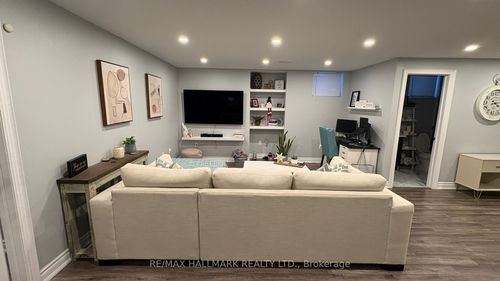 lower-21 Ladder Cres, East Gwillimbury, ON, L9N0N8 | Card Image