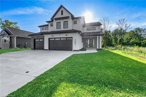 7007 Blue Coast Hts, Camlachie, ON, N0N1E0 | Card Image