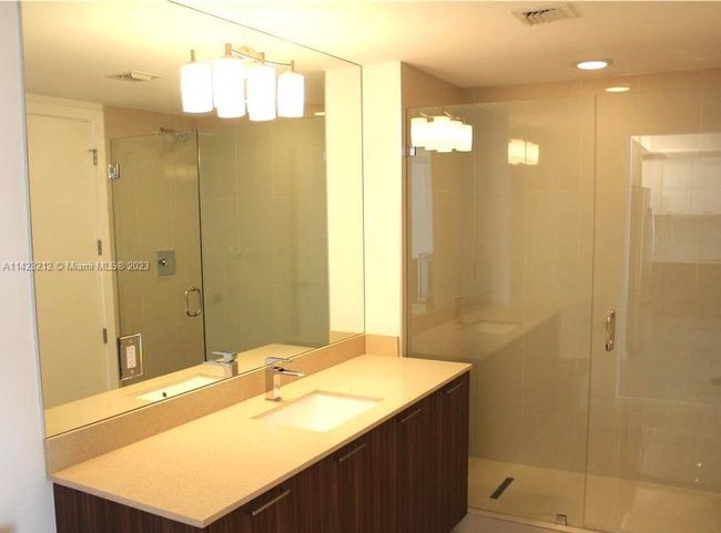 APT-1107 - 5252 Nw 85 Th Ave, Condo with 1 bedrooms, 1 bathrooms and null parking in Doral FL | Image 6