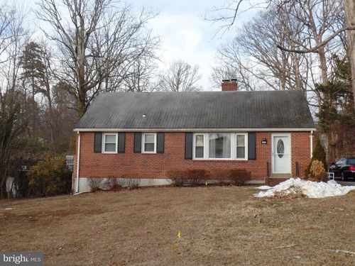 8316 Westchester Dr, VIENNA, VA, 22182-5218 | Card Image