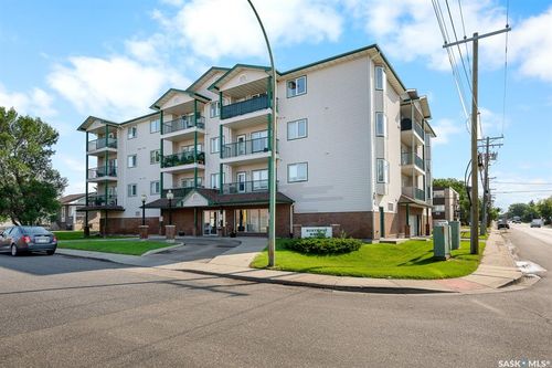 207 Mcintyre Street, Regina, SK, S4R3B7 | Card Image