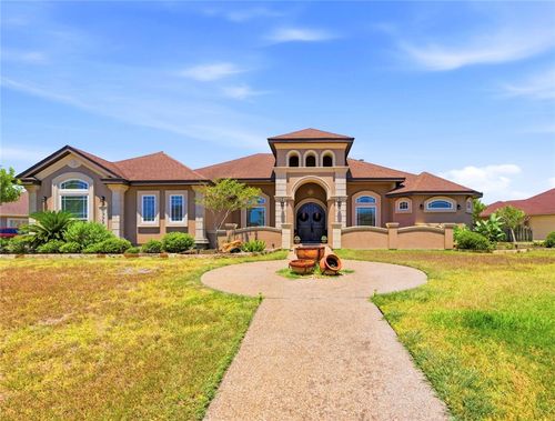 8401 Lago Vista Dr, Corpus Christi, TX, 78414-6344 | Card Image