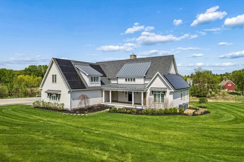 1 Cobtail Way, Bedford, NH, 03110 | Card Image