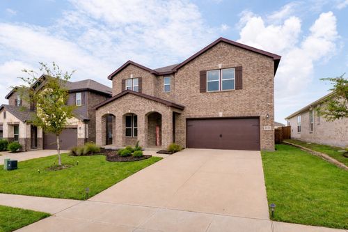 1033 West Dr, Aubrey, TX, 76227-4786 | Card Image