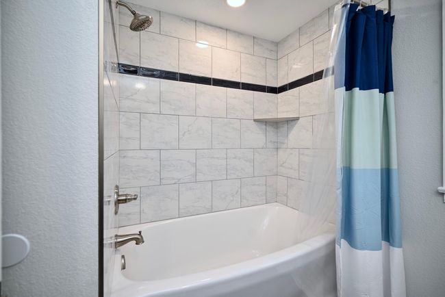 16 Bathroom II.jpg | Image 13