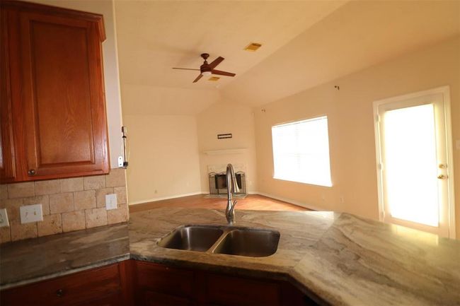 5231 Sherilynn Dr, House other with 3 bedrooms, 2 bathrooms and null parking in Spring TX | Image 6