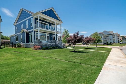 204 Barefoot Way, Winchester, TN, 37398-4767 | Card Image