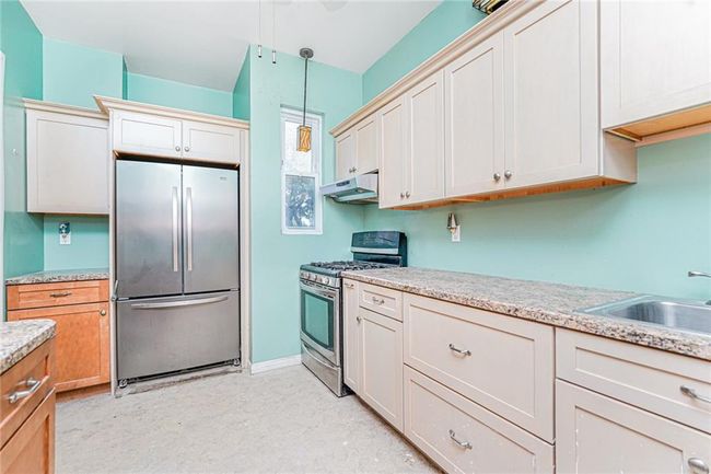 335 18 Th St, Home with 9 bedrooms, 2 bathrooms and null parking in Brooklyn NY | Image 7