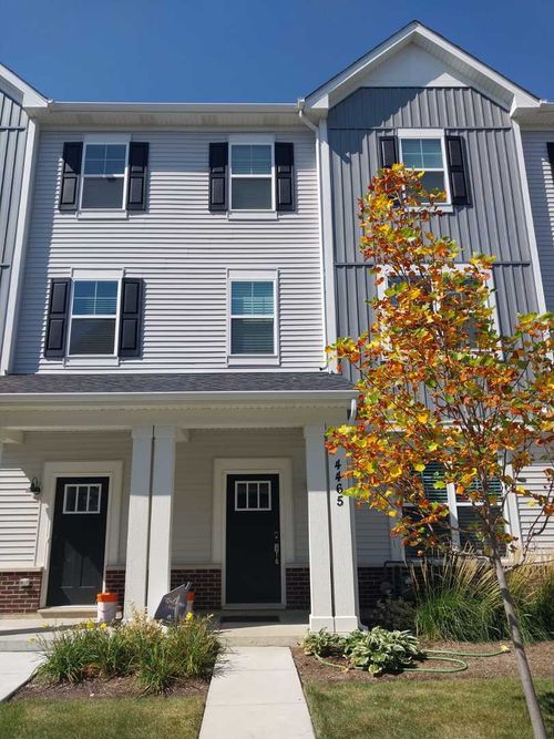 4465 Chelsea Manor Cir, Aurora, IL, 60504-3293 | Card Image