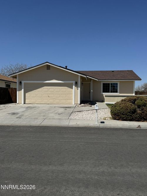 400 Burntwood St, Fallon, NV, 89406-8266 | Card Image