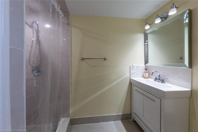 56 Raleigh Crt, House other with 3 bedrooms, 3 bathrooms and 2 parking in Hamilton ON | Image 17