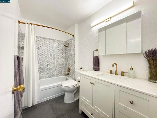 APT-1 - 2145 Donald Dr, Condo with 2 bedrooms, 2 bathrooms and null parking in Moraga CA | Image 6