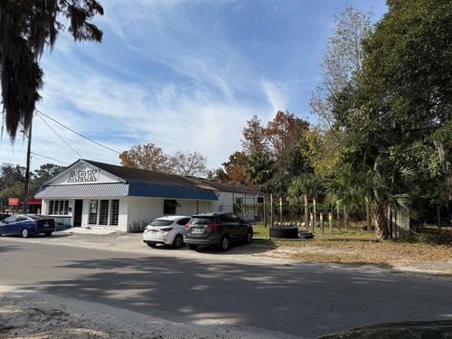 22 Ne 11th St, GAINESVILLE, FL, 32601-3611 | Card Image