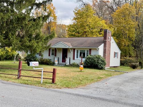 4 Cherry Ln, Poughkeepsie, NY, 12601-1105 | Card Image