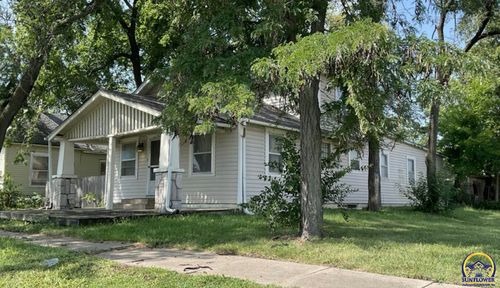 1011 Sw Plass Ave, Topeka, KS, 66604 | Card Image