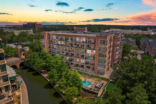 apt-4b-1 Waterway Ct, The Woodlands, TX, 77380-2647 | Card Image
