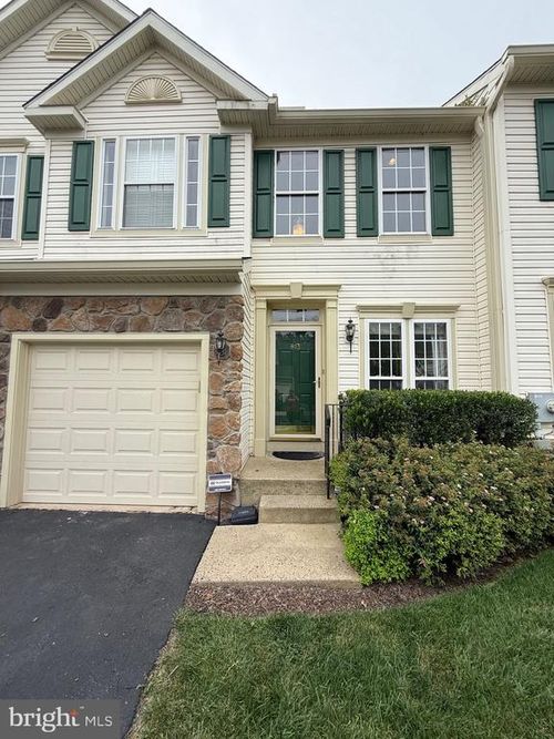 813 Geranium Dr, WARRINGTON, PA, 18976-2487 | Card Image