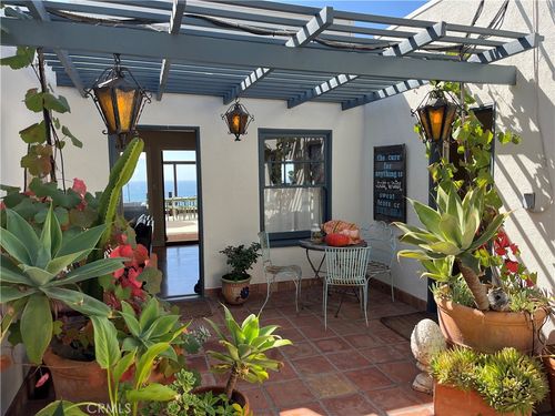 845 Temple Hills Dr, Laguna Beach, CA, 92651-2634 | Card Image