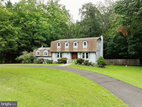 1306 Lavall Dr, Davidsonville, MD, 21035-1137 | Card Image