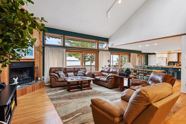 565 Beach Rd, House other with 4 bedrooms, 4 bathrooms and null parking in Harbor Springs MI | Image 10
