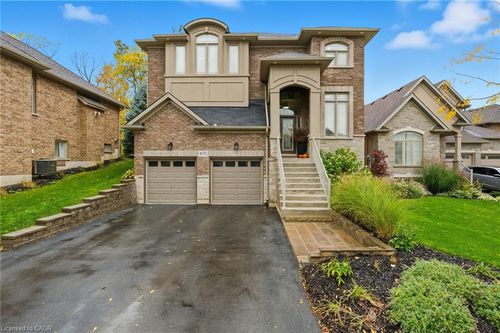 4076 Highland Park Dr, Beamsville, ON, L3J0M3 | Card Image