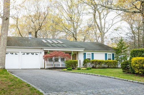 4 Mount Oak Pl, Ridge, NY, 11961-3009 | Card Image